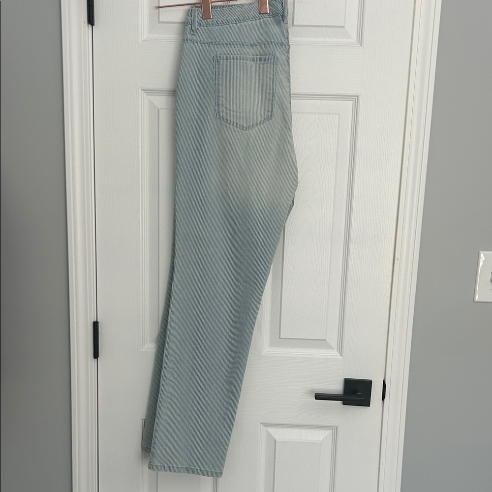 NWT Style & Co. Women's Light wash Straight Leg Jeans - Picture 7 of 7